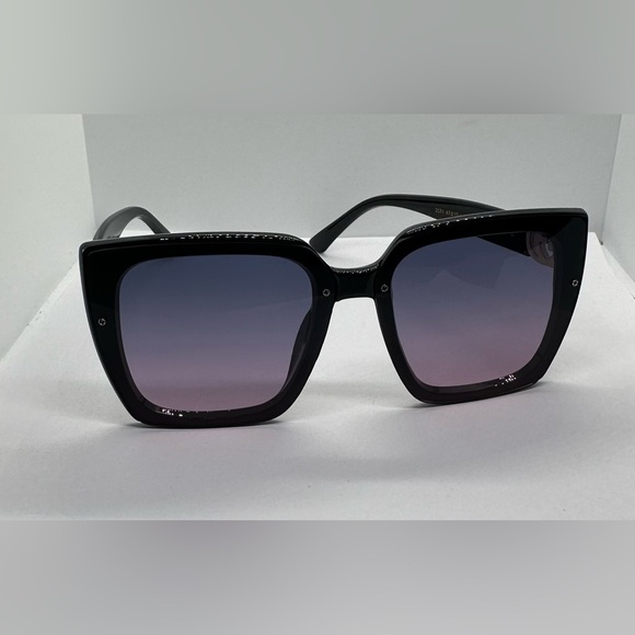 ✨? NWT Trendy Oversized Square Chic Vintage Style UV 400 Black Frame Gray Pink ? main image 7